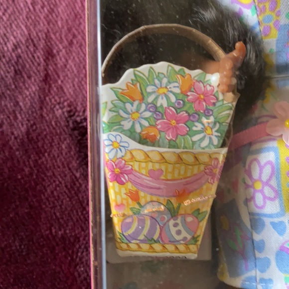 Easter Style Barbie 1997 - Picture 4 of 6